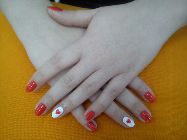 Manicure hybrydowy