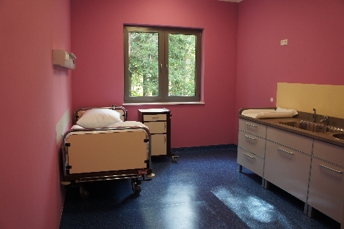 sala położnicza  pojedyncza z punktem pielegnacji noworodka.JPG