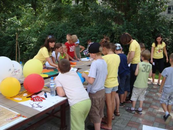 Piknik w ogrodzie Praskiego Centrum Dziecka i Rodziny w Warszawie, 3.08.2010