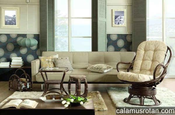 CR fotel bujano-obrotowy w salonie.jpg