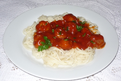 SPAGHETTI Z ZIOŁOWYMI PULPECIKAMI