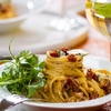 Spaghetti z suszonymi pomidorami, gorgonzolą i rucolą